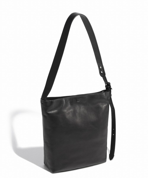 UNTRACK（アントラック）の「CITY PLUS /THE BUCKET TOTE ショルダーバッグ 60362（トートバッグ・メンズ・ブラック・FREE）」の2枚目の写真
