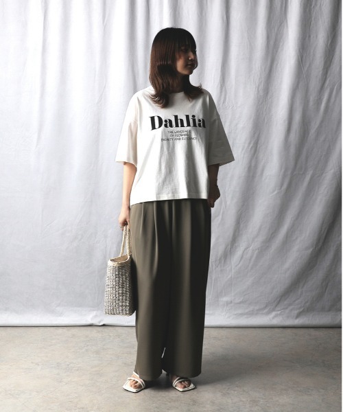 Right-on（ライトオン）の「HONEYSUCKLE ROSE(ハニーサックルローズ)【レディース】プリントビッグＴシャツ（Tシャツ/カットソー・レディース・オフホワイト/ベージュ/ブラック・L/M）」の15枚目の写真