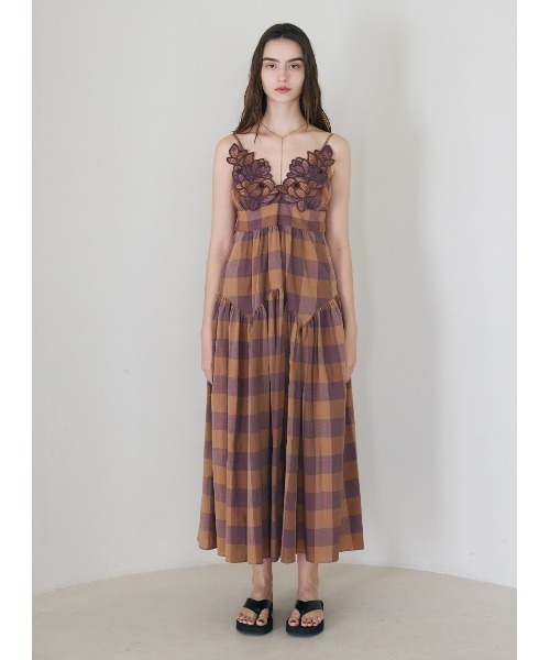 COEL（コエル）の「モチーフ刺繍チェックワンピース（ワンピース・レディース・ネイビー/パープル・36/38）」の15枚目の写真