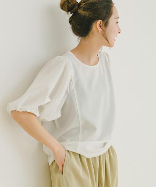 ITEMS URBANRESEARCH(アイテムズ アーバンリサーチ)の「サッカーボリュームスリーブプルオーバー(シャツ/ブラウス・レディース・ホワイト/ベージュ/ネイビー・FREE)」の1枚目の写真