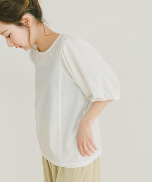 ITEMS URBANRESEARCH(アイテムズ アーバンリサーチ)の「サッカーボリュームスリーブプルオーバー(シャツ/ブラウス・レディース・ホワイト/ベージュ/ネイビー・FREE)」の17枚目の写真