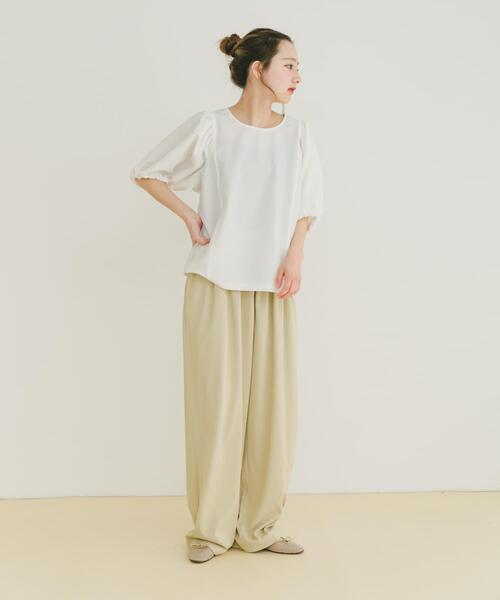 ITEMS URBANRESEARCH(アイテムズ アーバンリサーチ)の「サッカーボリュームスリーブプルオーバー(シャツ/ブラウス・レディース・ホワイト/ベージュ/ネイビー・FREE)」の20枚目の写真
