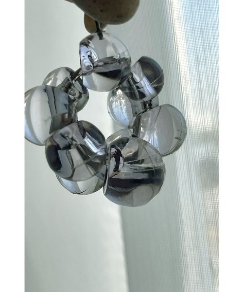 marjour（マージュール）の「CLEAR PIERCE（ピアス（両耳用）・レディース・クリア/グレー・FREE）」の3枚目の写真