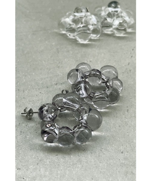 marjour（マージュール）の「CLEAR PIERCE（ピアス（両耳用）・レディース・クリア/グレー・FREE）」の4枚目の写真