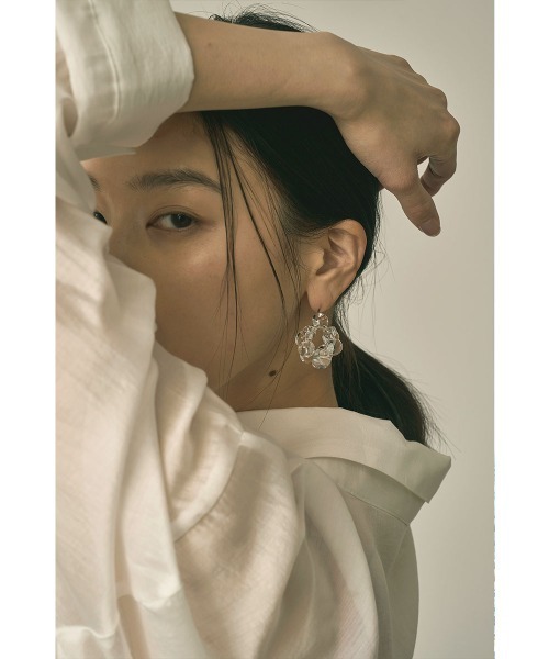 marjour（マージュール）の「CLEAR PIERCE（ピアス（両耳用）・レディース・クリア/グレー・FREE）」の6枚目の写真