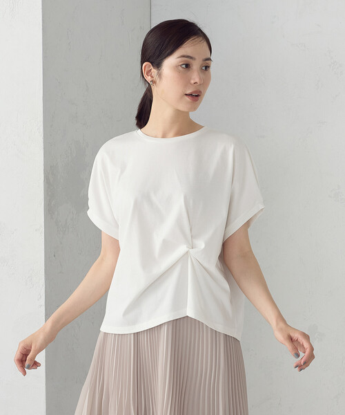 COMME CA ISM(コムサイズム)の「【接触冷感】ツイストタック Tシャツ(Tシャツ/カットソー・レディース・ホワイト/ブラック/カーキ・MEDIUM/LARGE)」の7枚目の写真