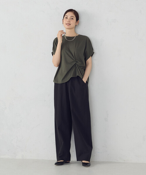 COMME CA ISM(コムサイズム)の「【接触冷感】ツイストタック Tシャツ(Tシャツ/カットソー・レディース・ホワイト/ブラック/カーキ・MEDIUM/LARGE)」の18枚目の写真