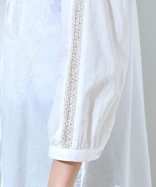 DECOY SINCE 1981（デコイシンスイチキュウハチイチ）の「レース刺しゅうブラウス（シャツ/ブラウス・レディース・ホワイト/ネイビー/サックスブルー・9号/11号/13号）」の7枚目の写真