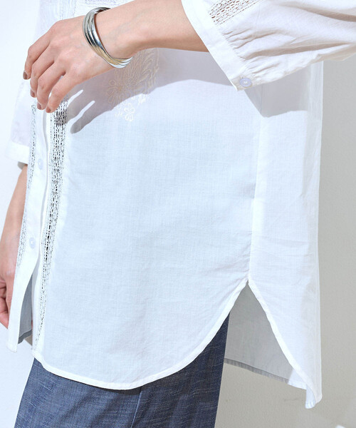 DECOY SINCE 1981（デコイシンスイチキュウハチイチ）の「レース刺しゅうブラウス（シャツ/ブラウス・レディース・ホワイト/ネイビー/サックスブルー・9号/11号/13号）」の8枚目の写真