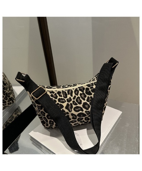Per sist ence(パーシエンス)の「レオパード柄ショルダーバック(ショルダーバッグ・レディース・ベージュ系/ホワイト系・ONE SIZE)」の12枚目の写真
