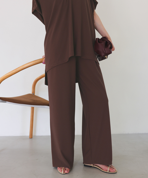 SLOBE IENA(スローブイエナ)の「《2枚セット》カットジョーゼットセットアップ(Tシャツ/カットソー・レディース・ブラウン/ブラック・36/38)」の4枚目の写真