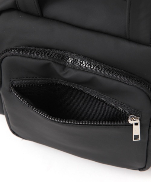 LAKOLE(ラコレ)の「マルチポケットミニショルダーバッグ / 496939(ショルダーバッグ・レディース・ブラック/オフホワイト/ブルー・FREE)」の5枚目の写真