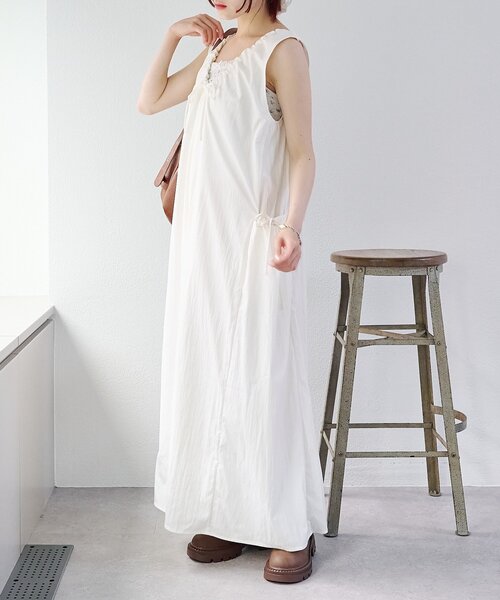 w closet（ダブルクローゼット）の「【前後2WAY/3色展開】ノースリリボンワンピース（ワンピース・レディース・イエロー/オフホワイト/ブラック・FREE）」の10枚目の写真