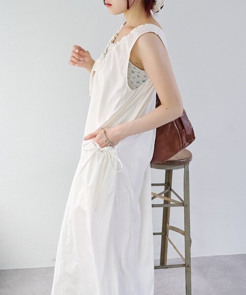 w closet（ダブルクローゼット）の「【前後2WAY/3色展開】ノースリリボンワンピース（ワンピース・レディース・イエロー/オフホワイト/ブラック・FREE）」の22枚目の写真