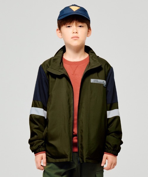 KRIFF MAYER Kid's Collection(クリフメイヤーキッズコレクション)の「【撥水・耐風・フードがしまえる】切替撥水ジャケット(ナイロンジャケット・キッズ・カーキ/ベージュ/ネイビー/サックスブルー・170/150/140/130/120/160)」の1枚目の写真