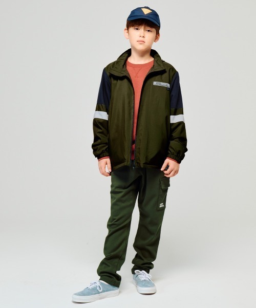 KRIFF MAYER Kid's Collection(クリフメイヤーキッズコレクション)の「【撥水・耐風・フードがしまえる】切替撥水ジャケット(ナイロンジャケット・キッズ・カーキ/ベージュ/ネイビー/サックスブルー・170/150/140/130/120/160)」の11枚目の写真