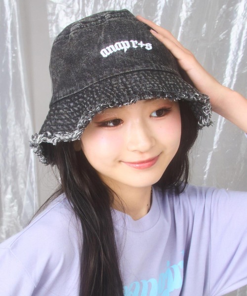 ANAP GｉRL（アナップガール）の「ANAP R+S (リラスポ) フリンジ バケット ハット（ハット・キッズ・ライトブルー/ブラック・FREE）」の3枚目の写真