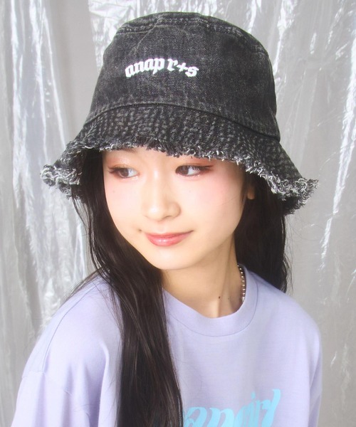 ANAP GｉRL（アナップガール）の「ANAP R+S (リラスポ) フリンジ バケット ハット（ハット・キッズ・ライトブルー/ブラック・FREE）」の4枚目の写真