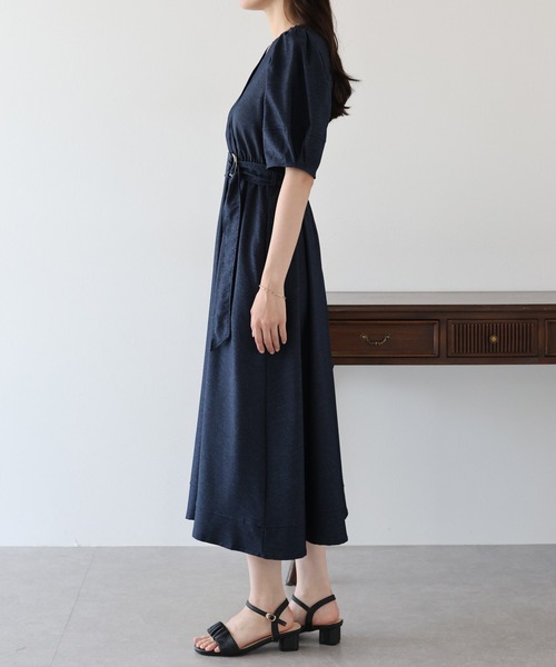 BLUEEAST(ブルーイースト)の「デニムライクカシュクールワンピース(ワンピース・レディース・ネイビー/ブラック・MEDIUM)」の20枚目の写真
