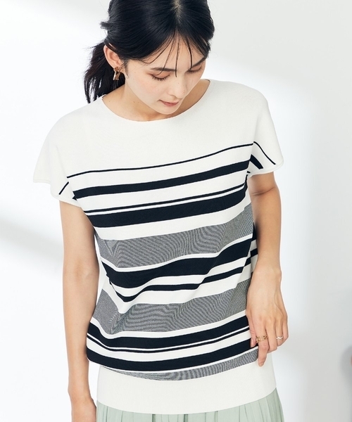 a.v.v(アーヴェヴェ)の「【接触冷感/UVカット】フレンチスリーブ美ラクるサマーニット(ニット/セーター・レディース・ブラック/アイボリー/ブルー/ベージュ・38/40/36/42/34)」の2枚目の写真