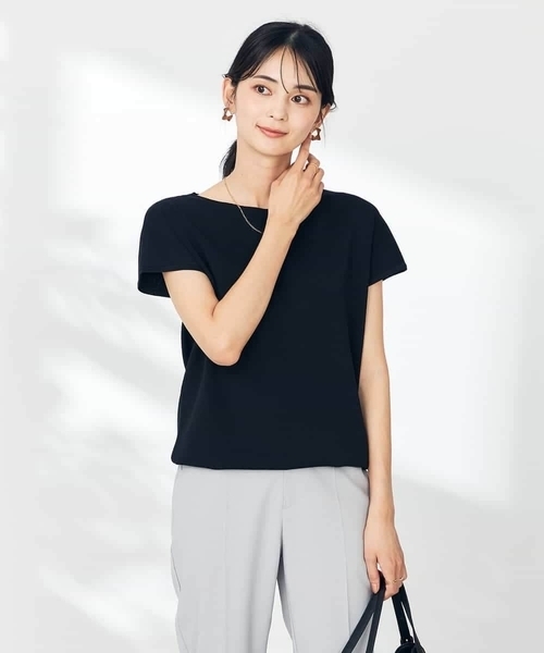 a.v.v(アーヴェヴェ)の「【接触冷感/UVカット】フレンチスリーブ美ラクるサマーニット(ニット/セーター・レディース・ブラック/アイボリー/ブルー/ベージュ・38/40/36/42/34)」の15枚目の写真