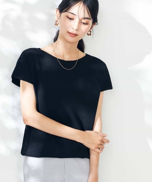 a.v.v(アーヴェヴェ)の「【接触冷感/UVカット】フレンチスリーブ美ラクるサマーニット(ニット/セーター・レディース・ブラック/アイボリー/ブルー/ベージュ・38/40/36/42/34)」の16枚目の写真