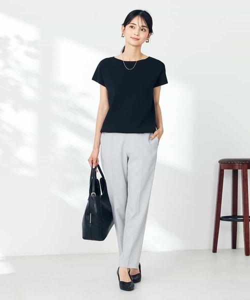 a.v.v(アーヴェヴェ)の「【接触冷感/UVカット】フレンチスリーブ美ラクるサマーニット(ニット/セーター・レディース・ブラック/アイボリー/ブルー/ベージュ・38/40/36/42/34)」の18枚目の写真