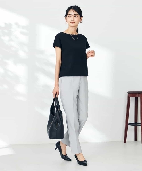 a.v.v(アーヴェヴェ)の「【接触冷感/UVカット】フレンチスリーブ美ラクるサマーニット(ニット/セーター・レディース・ブラック/アイボリー/ブルー/ベージュ・38/40/36/42/34)」の21枚目の写真
