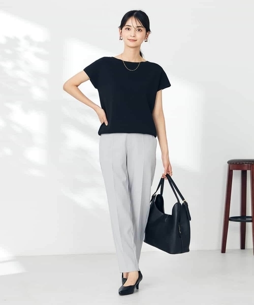 a.v.v(アーヴェヴェ)の「【接触冷感/UVカット】フレンチスリーブ美ラクるサマーニット(ニット/セーター・レディース・ブラック/アイボリー/ブルー/ベージュ・38/40/36/42/34)」の22枚目の写真