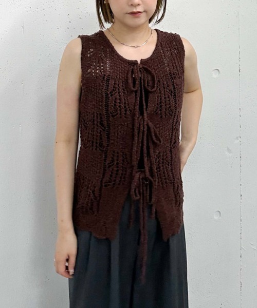 archives(アルシーヴ)の「2WAY透かしスラブニットベスト(ベスト・レディース・ブラウン/ブラック/ベージュ・MEDIUM)」の5枚目の写真