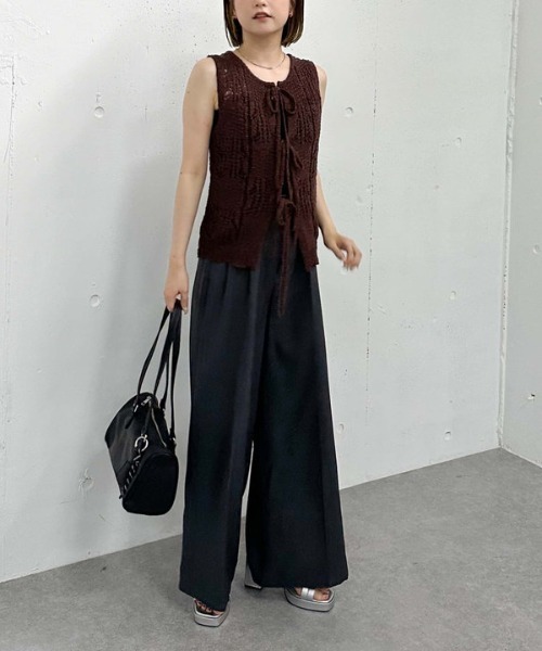 archives(アルシーヴ)の「2WAY透かしスラブニットベスト(ベスト・レディース・ブラウン/ブラック/ベージュ・MEDIUM)」の9枚目の写真