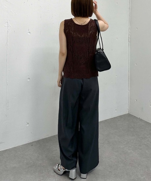 archives(アルシーヴ)の「2WAY透かしスラブニットベスト(ベスト・レディース・ブラウン/ブラック/ベージュ・MEDIUM)」の11枚目の写真