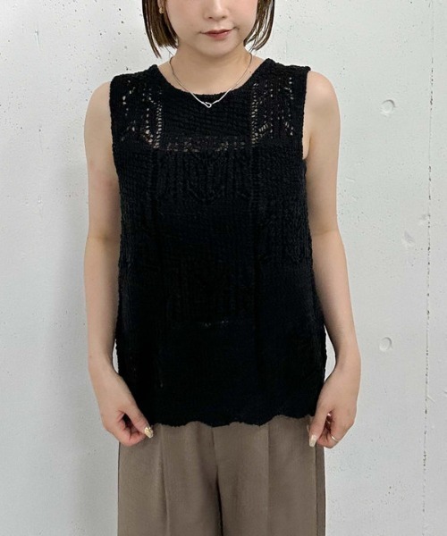 archives(アルシーヴ)の「2WAY透かしスラブニットベスト(ベスト・レディース・ブラウン/ブラック/ベージュ・MEDIUM)」の14枚目の写真