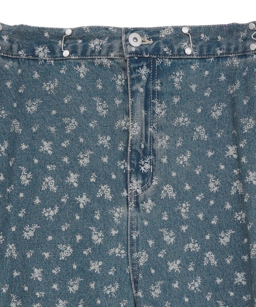 earth music&ecology（アースミュージックアンドエコロジー）の「タックホックデニムパンツ（デニムパンツ・レディース・ブラック/その他14/ライトインディゴブルー・S/M）」の18枚目の写真