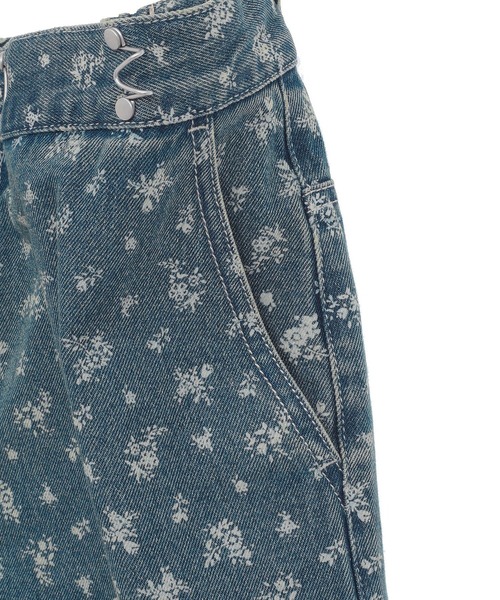 earth music&ecology（アースミュージックアンドエコロジー）の「タックホックデニムパンツ（デニムパンツ・レディース・ブラック/その他14/ライトインディゴブルー・S/M）」の21枚目の写真