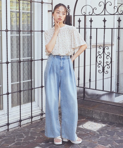 earth music&ecology（アースミュージックアンドエコロジー）の「タックホックデニムパンツ（デニムパンツ・レディース・ブラック/その他14/ライトインディゴブルー・S/M）」の6枚目の写真