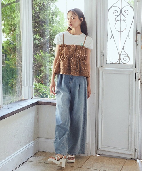 earth music&ecology（アースミュージックアンドエコロジー）の「タックホックデニムパンツ（デニムパンツ・レディース・ブラック/その他14/ライトインディゴブルー・S/M）」の8枚目の写真