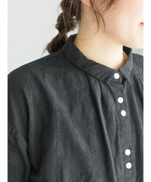 TSUHARU by Samansa Mos2（ツハルバイサマンサモスモス）の「【WEB限定】コットンジャカード製品染めブラウス（シャツ/ブラウス・レディース・キナリ/ブラック/グレー・F）」の9枚目の写真