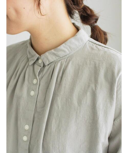 TSUHARU by Samansa Mos2（ツハルバイサマンサモスモス）の「【WEB限定】コットンジャカード製品染めブラウス（シャツ/ブラウス・レディース・キナリ/ブラック/グレー・F）」の17枚目の写真