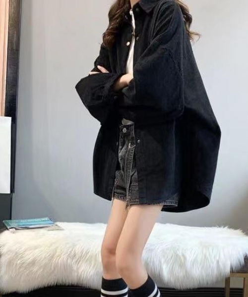 cammie(キャミー)の「コーデュロイシャツ(シャツ/ブラウス・レディース・ベージュ/パープル/ブラック・LARGE/MEDIUM)」の4枚目の写真