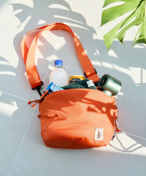 COBMASTER（コブマスター）の「Cobmaster/コブマスター KOOLTHING SOFT COOLER BAG 5L ウェアラブルクーラーバッグ（ショルダーバッグ・メンズ・ベージュ/ブラック/オレンジ・ONE SIZE）」の9枚目の写真