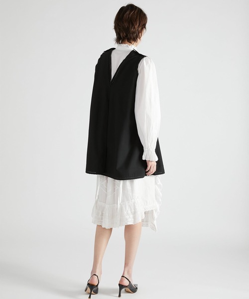 crinkle crinkle crinkle（クリンクルクリンクルクリンクル）の「【crinkle crinkle crinkle】scallop tunic/スカラップチュニック（シャツ/ブラウス・レディース・ブラック/グレー・FREE）」の13枚目の写真
