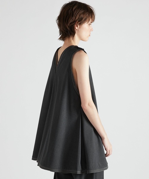 crinkle crinkle crinkle（クリンクルクリンクルクリンクル）の「【crinkle crinkle crinkle】scallop tunic/スカラップチュニック（シャツ/ブラウス・レディース・ブラック/グレー・FREE）」の9枚目の写真