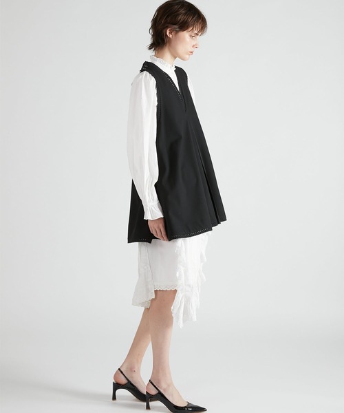 crinkle crinkle crinkle（クリンクルクリンクルクリンクル）の「【crinkle crinkle crinkle】scallop tunic/スカラップチュニック（シャツ/ブラウス・レディース・ブラック/グレー・FREE）」の18枚目の写真