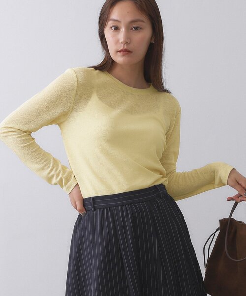 OPAQUE.CLIP(オペークドットクリップ)の「シアーラウンドネックカットソー【洗濯機洗い可】(Tシャツ/カットソー・レディース・ホワイト/チャコールグレー/ブラック/ライトイエロー系・38/40/42)」の4枚目の写真