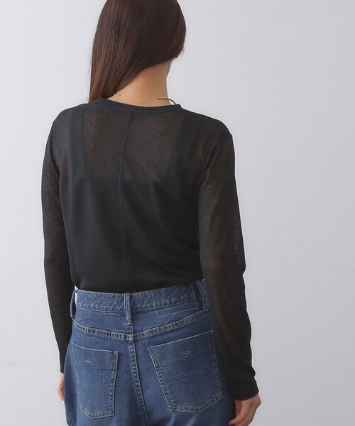 OPAQUE.CLIP(オペークドットクリップ)の「シアーラウンドネックカットソー【洗濯機洗い可】(Tシャツ/カットソー・レディース・ホワイト/チャコールグレー/ブラック/ライトイエロー系・38/40/42)」の13枚目の写真