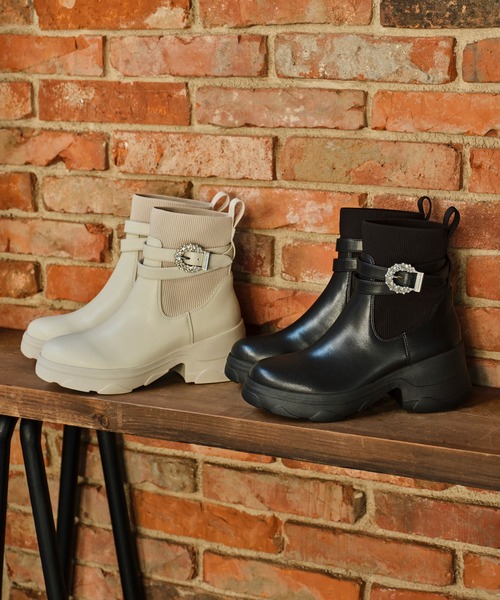 軽量】クリスタルバックル ショートブーツ（ブーツ）｜+diana（プラス