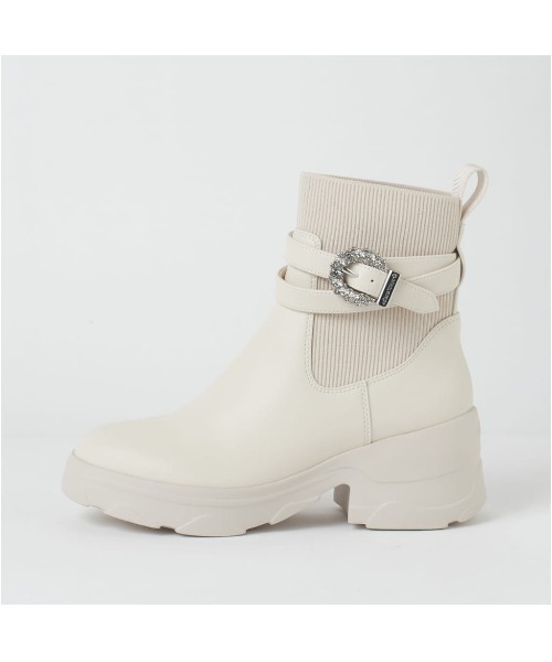 +diana（プラスダイアナ）の「【軽量】クリスタルバックル ショートブーツ（ブーツ・レディース・ブラック/アイボリー・21.5cm/22.0cm/22.5cm/23.0cm/23.5cm/24.0cm/24.5cm/25.0cm/25.5cm）」の14枚目の写真