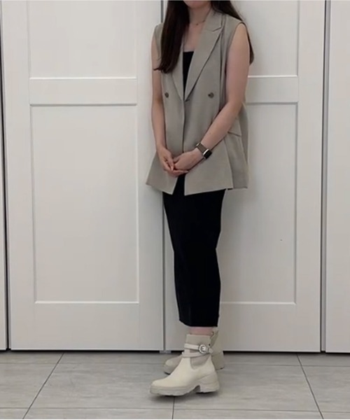 +diana(プラスダイアナ)の「【軽量】クリスタルバックル ショートブーツ(ブーツ・レディース・ブラック/アイボリー・21.5cm/22.0cm/22.5cm/23.0cm/23.5cm/24.0cm/24.5cm/25.0cm/25.5cm)」の16枚目の写真