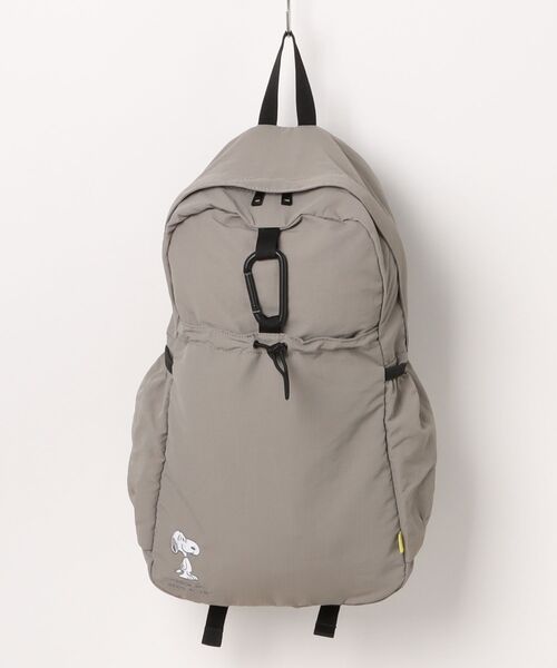 PEANUTS(ピーナッツ)の「PEANUTS/ピーナッツ VINTAGE TRAVEL スヌーピー パッカブル軽量バッグ(バックパック/リュック・レディース・ブラック/ライトグレー・ONE SIZE)」の2枚目の写真